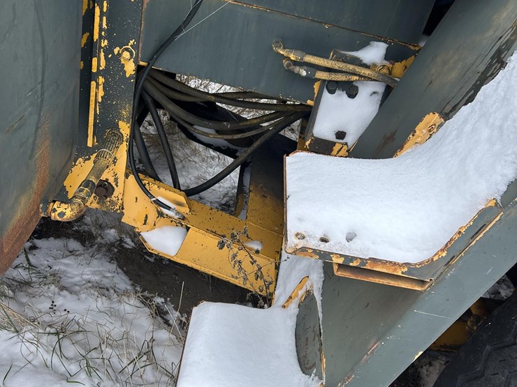 1981-oshkosh-green-snow-blower-image-22