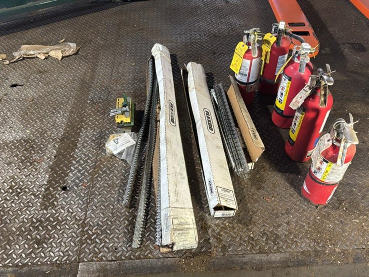 #173-•-belt-lacing-and-tool-image-5