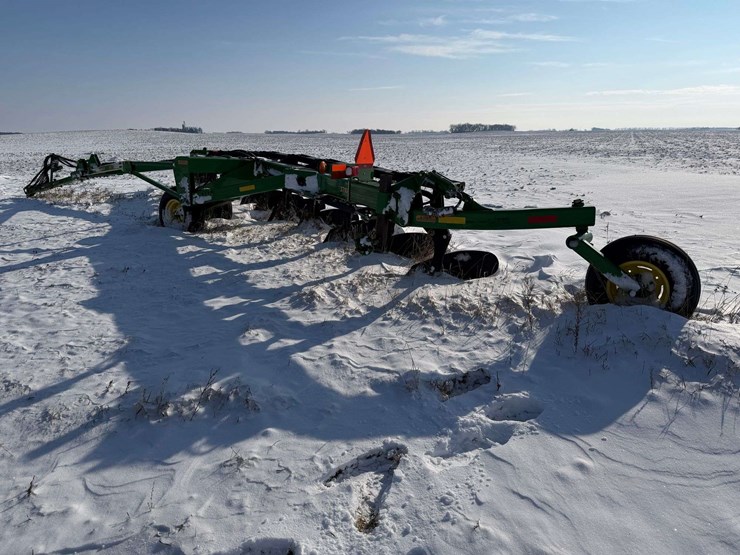 john-deere-3710-image-3