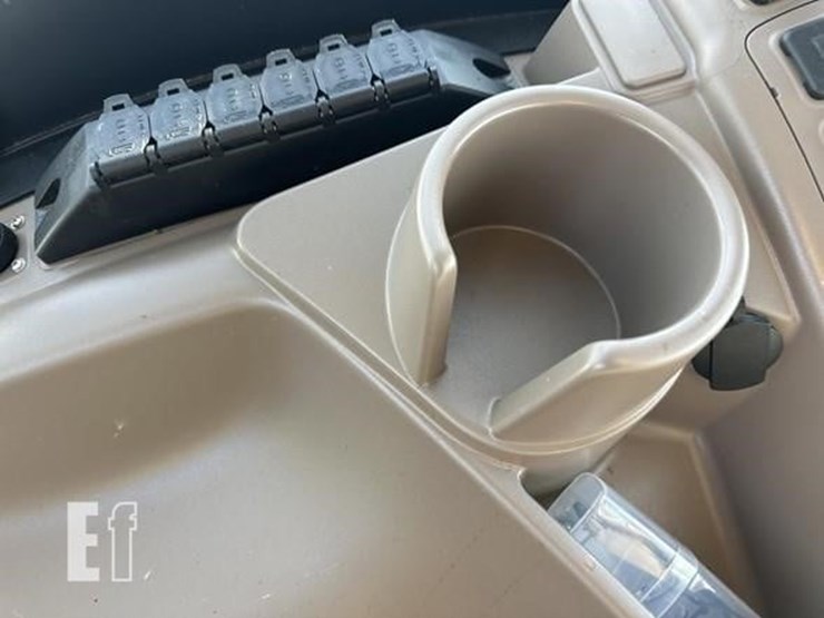 2023-john-deere-6r-155-image-62