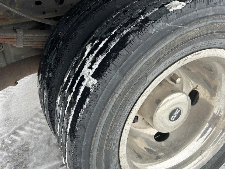 2001-ford-f450-xl-image-33