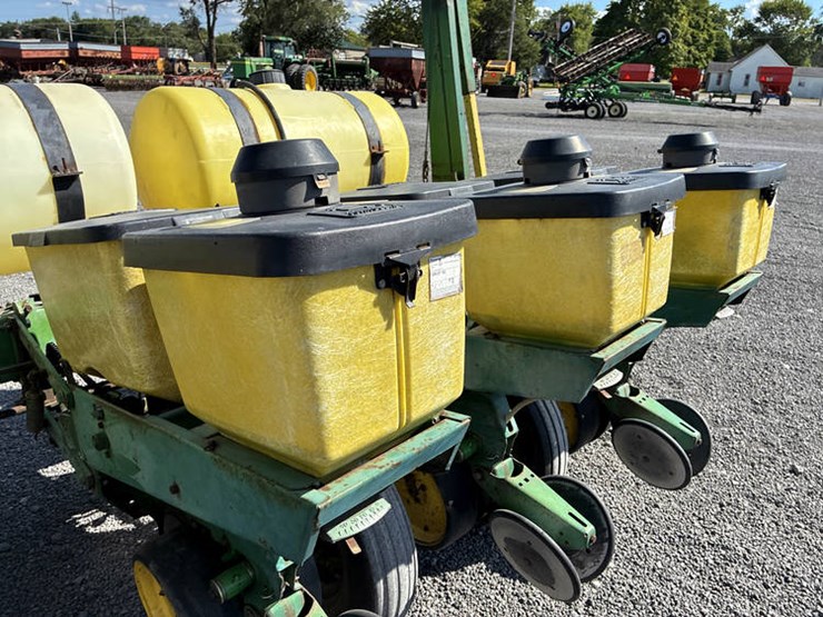 john-deere-7000-image-49