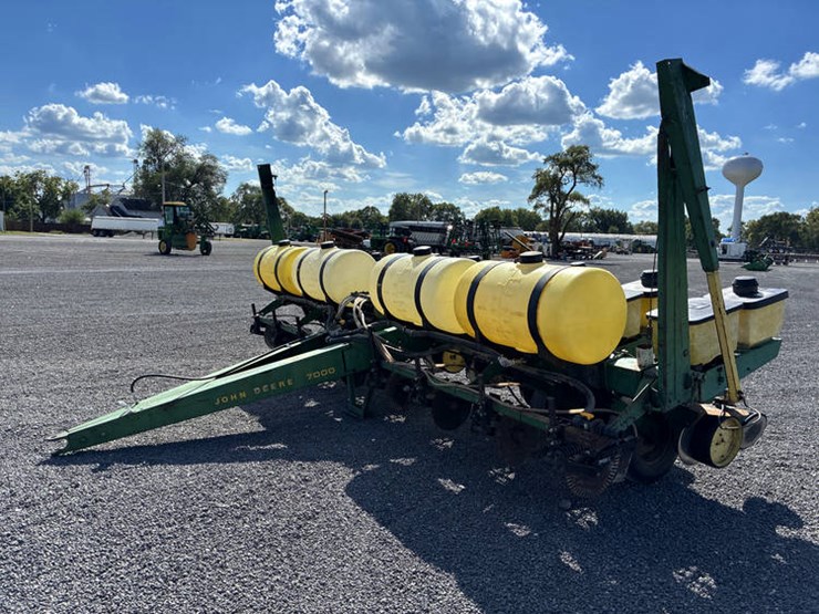 john-deere-7000-image-4