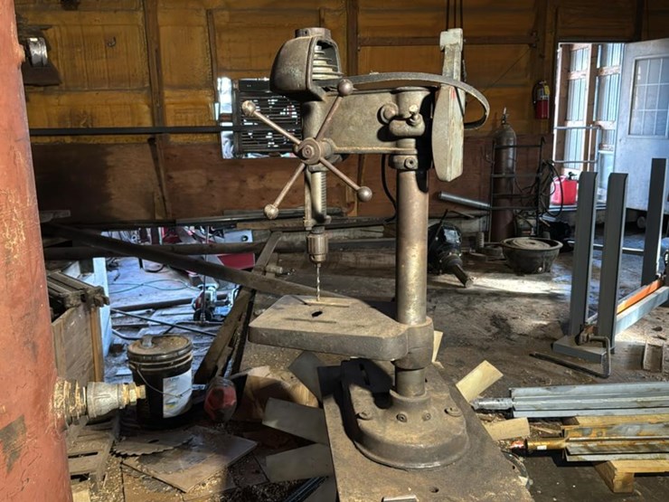 #169-•-drill-presses-image-1