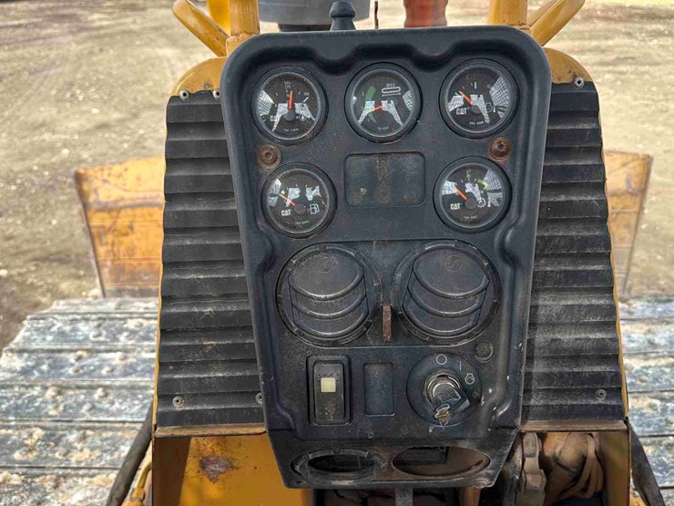 caterpillar-d5g-lgp-image-18