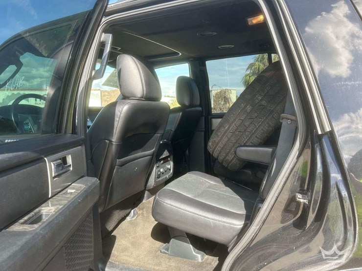 2017-ford-expedition-limited-image-21