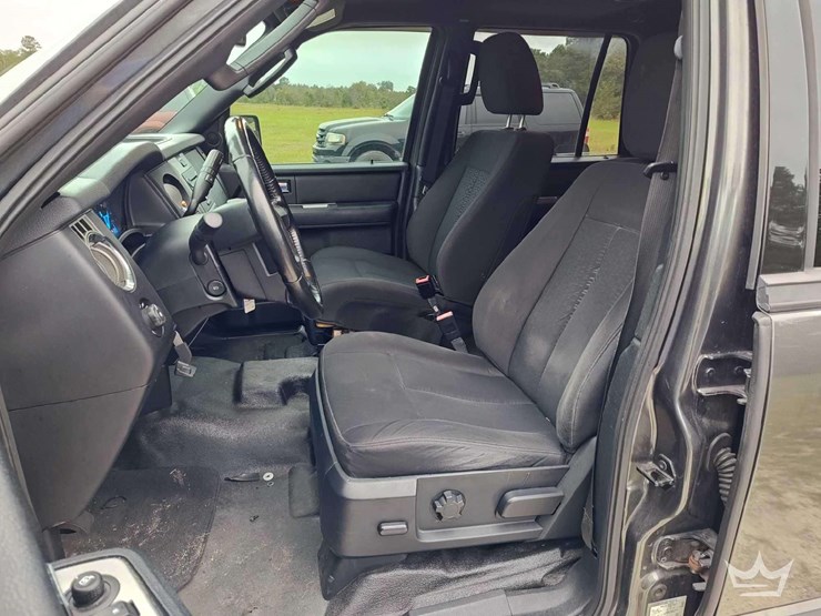 2016-ford-expedition-image-18