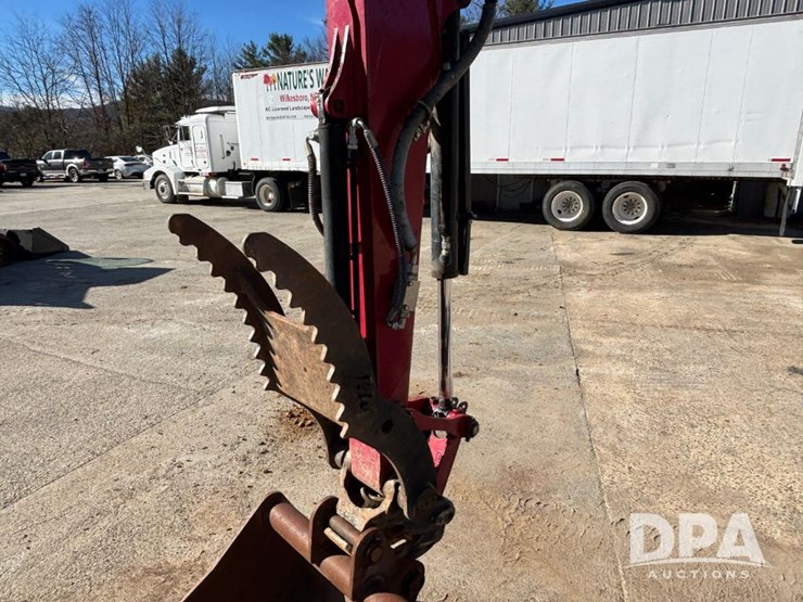 2020-yanmar-vio55-image-48