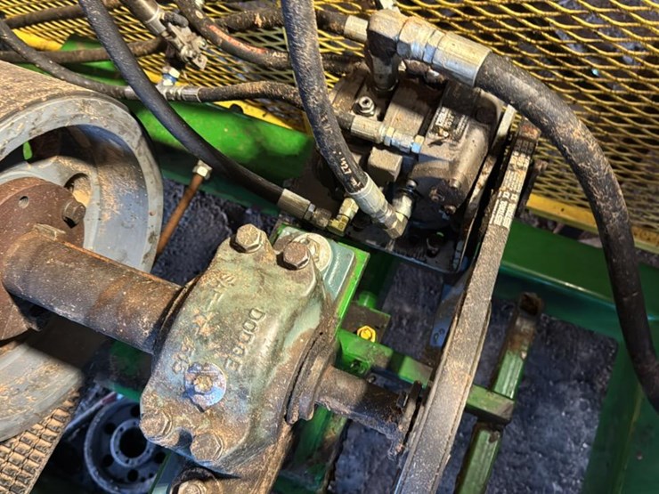 #131-•-part-of-entirety!-jack-shaft,-pumps-reservoirs,-and-main-frame,-gear-flow-divider,-99-gallon-capacity-image-4