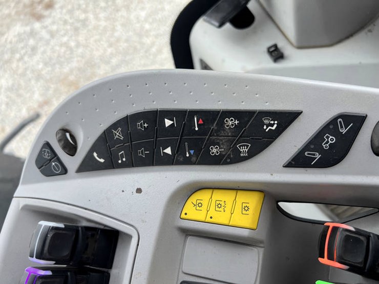 2023-new-holland-t9.600-image-54