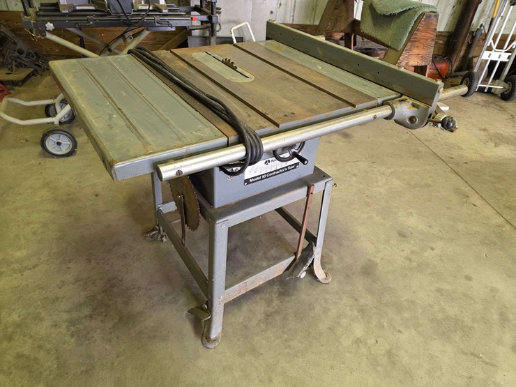 rockwell-model-10-contractors-saw,-1.5hp-with-an-assortment-of-blades-image-3
