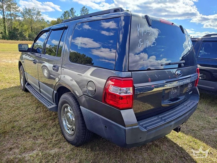 2016-ford-expedition-image-4