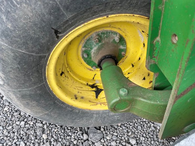 john-deere-2210-image-37