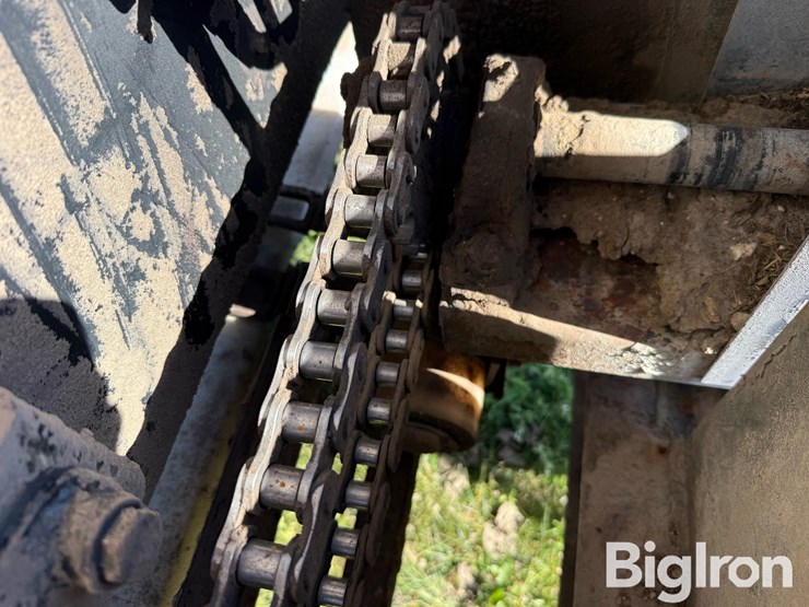 meyer’s-equipment-manufacturing-corp-2550-manure-spreader-image-18