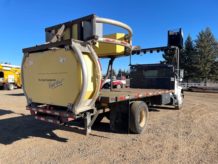 international-4700-image-3