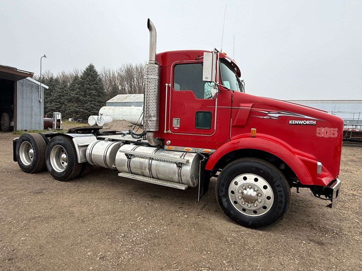 2001-kenworth-t800-image-6