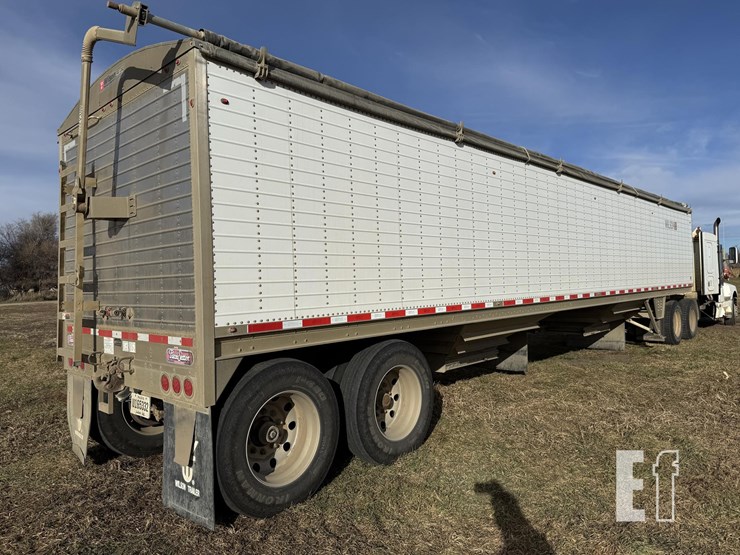 2014-wilson-grain-trailer-image-5