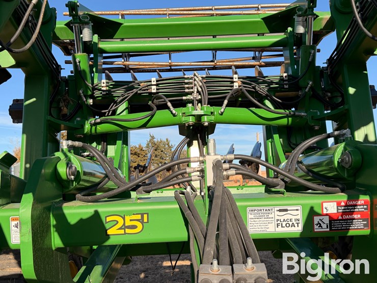 2022-john-deere-2680h-image-13