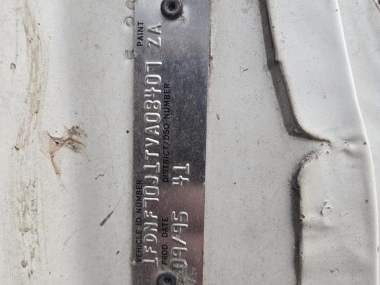 1996-ford-f700-image-15