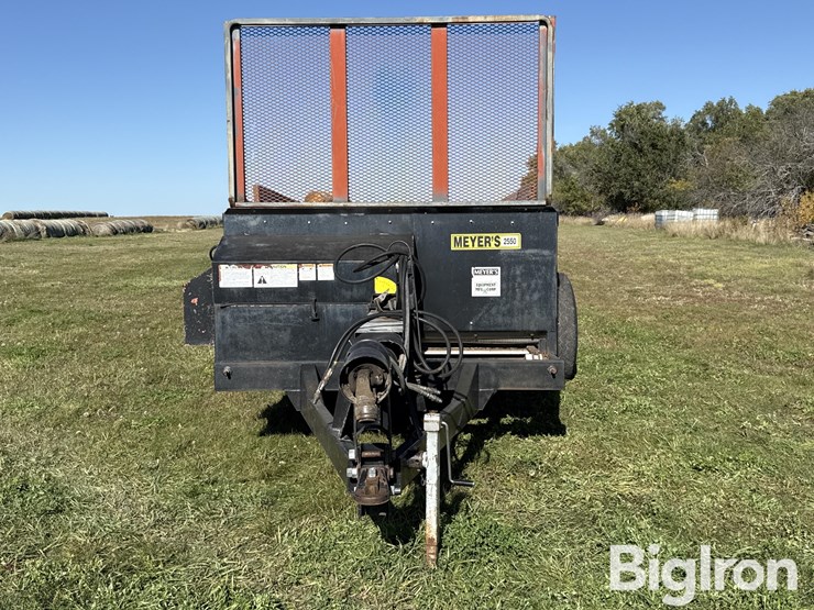 meyer’s-equipment-manufacturing-corp-2550-manure-spreader-image-2