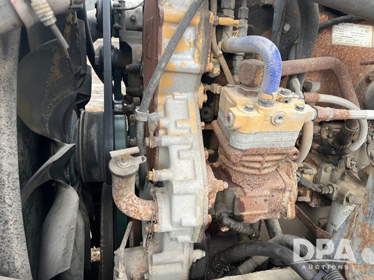 2005-kenworth-t800-image-65