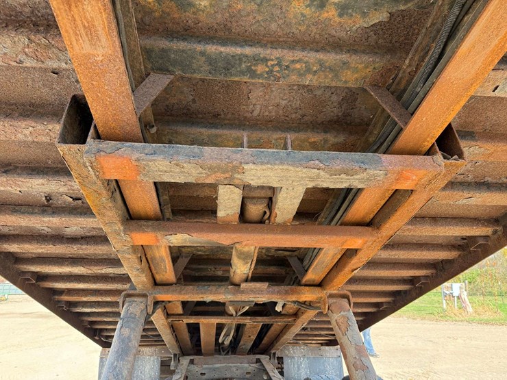 2006-sterling-rollback-truck,-101"x27'-bed,-winch,-automatic-transmission,-388k-miles,-11r22.5-tires-image-8