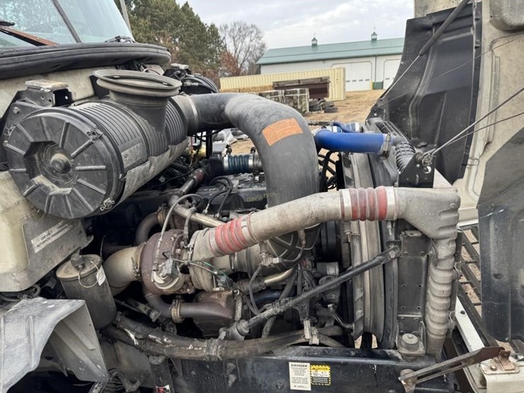 2006-mack-vision-cx612-image-17