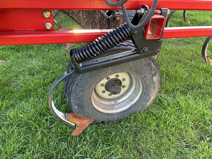 case-ih-200-image-39