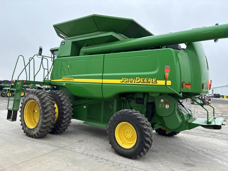 john-deere-9560-image-6