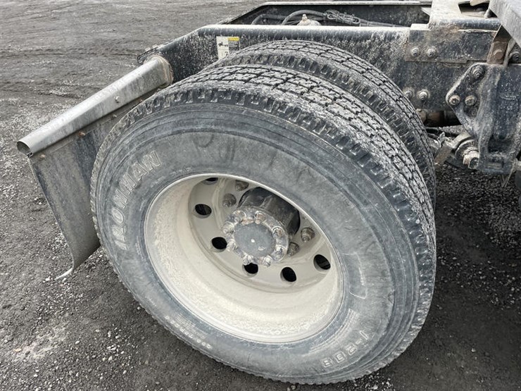 peterbilt-386-image-20