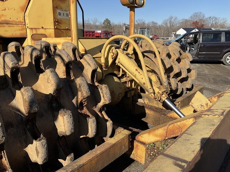 caterpillar-815-image-4