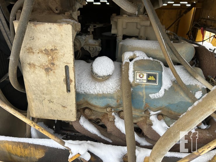 1981-oshkosh-green-snow-blower-image-46