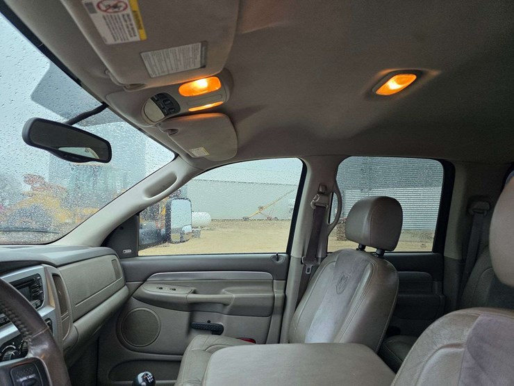 2005-dodge-ram-3500-image-31