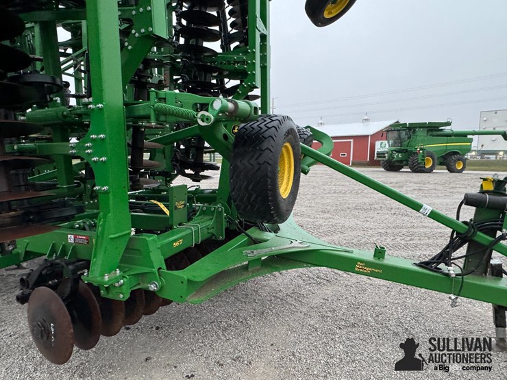 2022-john-deere-2330-image-19