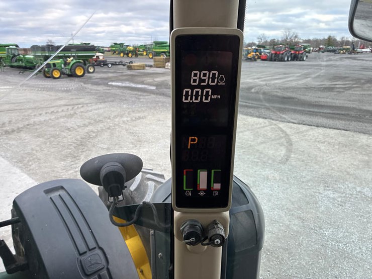 john-deere-8335r-image-80