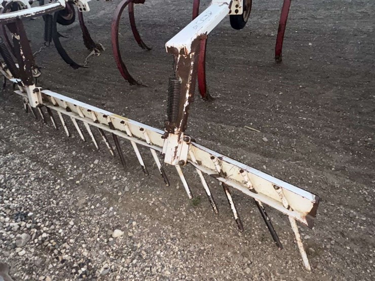 massey-ferguson-chisel-plow,-mounted,-15’-bar,-(11)-shank,-2”-reversible-points,-(2)-gauge-wheels,-b-image-8