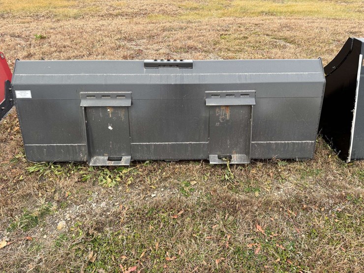 new-holland-l225-image-34