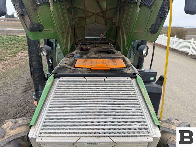 2012-john-deere-6115r-image-15