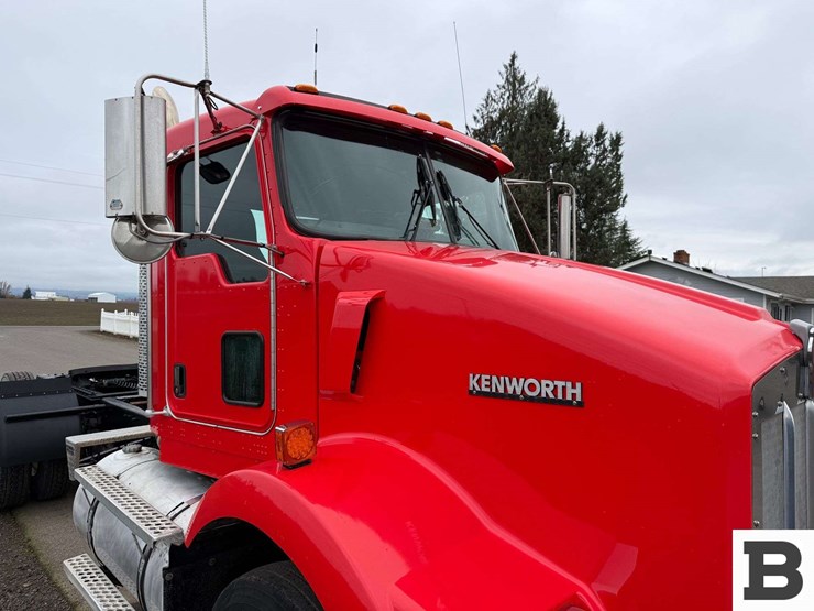2004-kenworth-t800-image-60