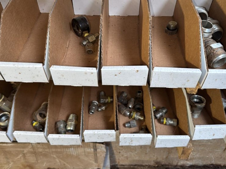 #179-•-hydraulic-fittings-image-9