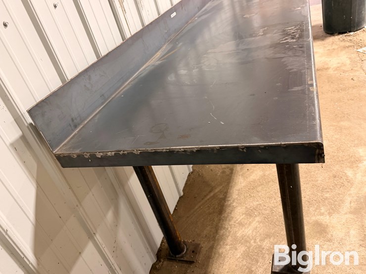 heavy-duty-8'-shop-welding-table-image-4