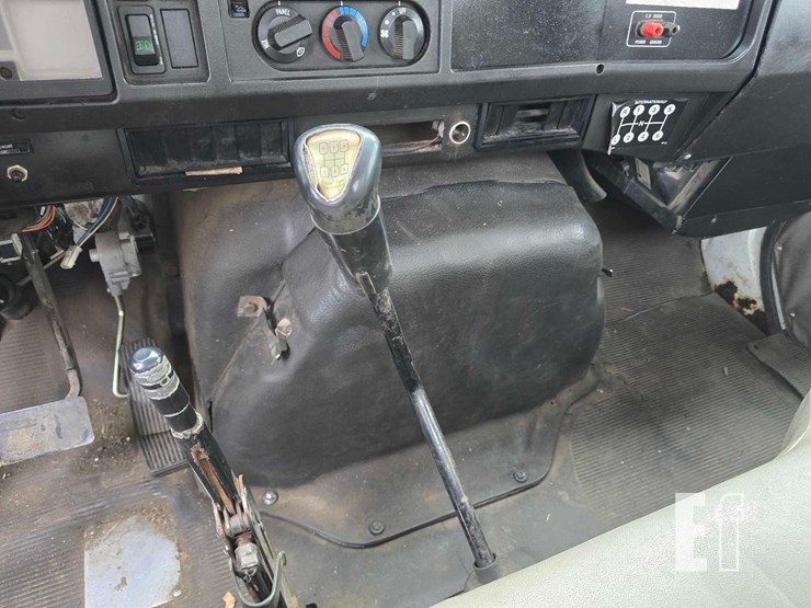 international-4700-image-23