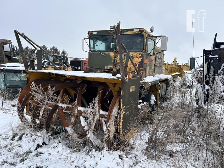 1981-oshkosh-green-snow-blower-image-14