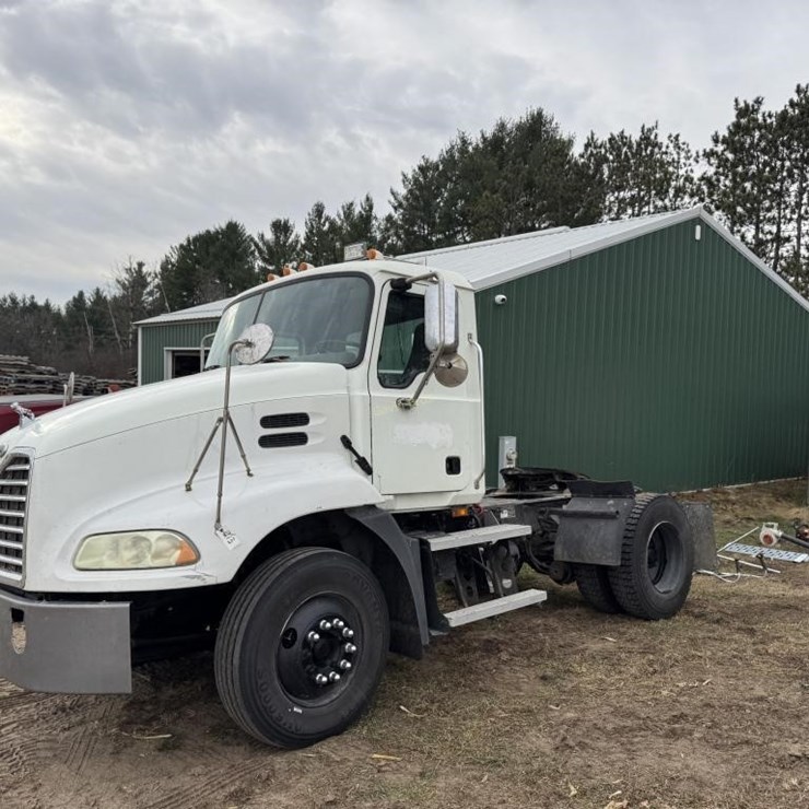 2006 MACK VISION CX612
