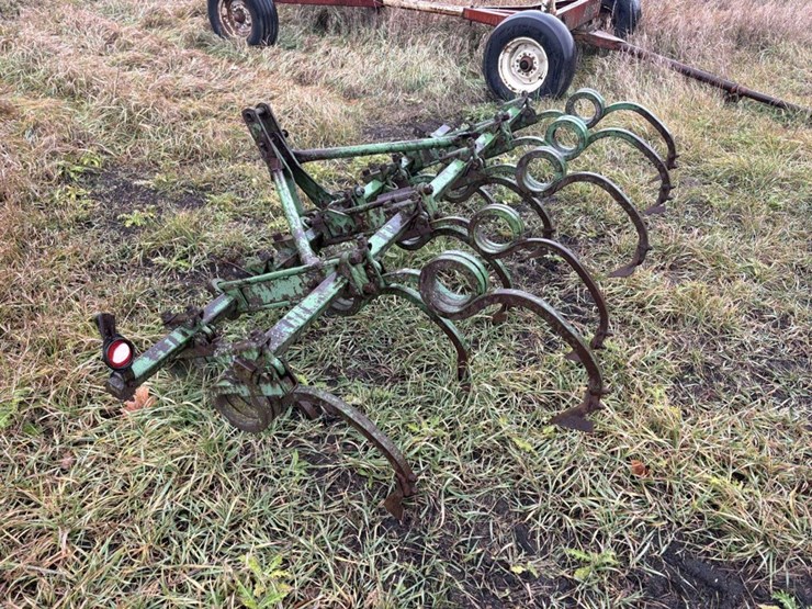 john-deere-coil-shank-mounted-digger,-8’-image-4