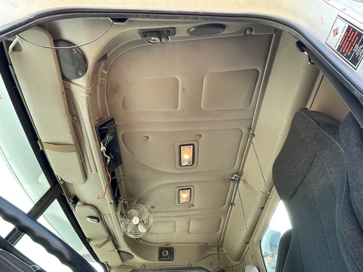 #1000-•-2007-international-transport-truck-tractor-(has-mn-title)-image-35