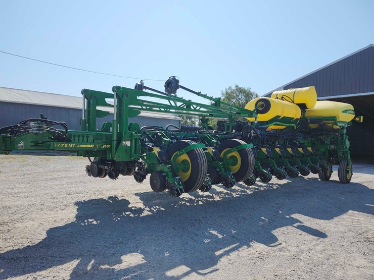 john-deere-1775-image-1
