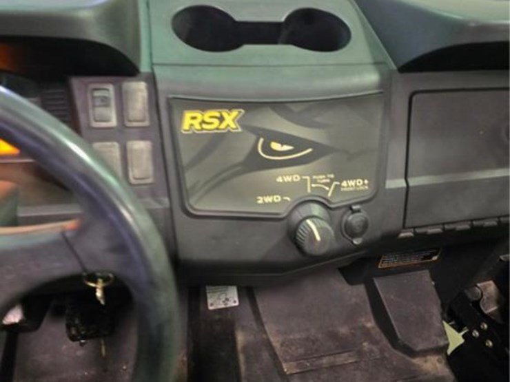 2012-john-deere-gator-image-22
