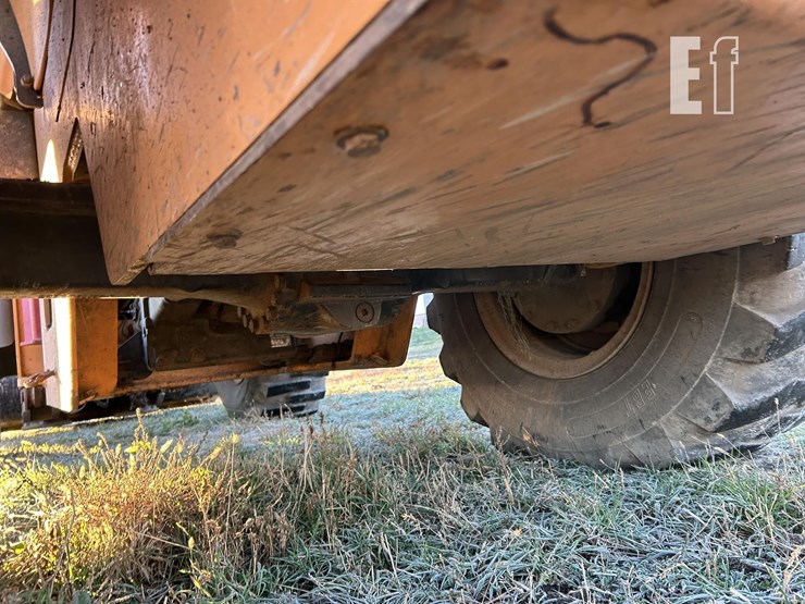 2014-case-721f-xr-image-28