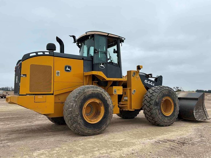 deere-644k-image-4